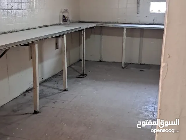 للإيجار سكن عمال 30 غرفه مصفح m38  For rent, a 30-room workers' accommodation, Musaffah 38