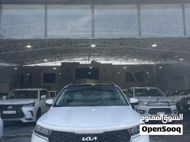 كيا سورينتو 4X 2023 فول مواصفات عداد 60 الف