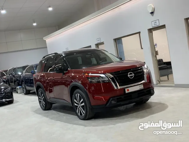 Nissan Pathfinder SV (21,000 Kms)