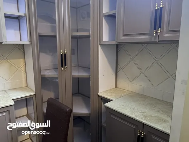 اثاث منزلي مستعمل نضيف جداً