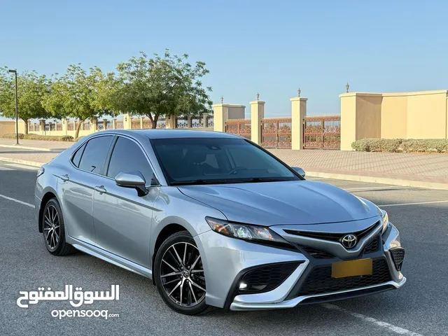 كامري 2021 se نظيف جداً ولك حرية الفحص السعر ممتاز