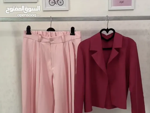 Pleated pink pants