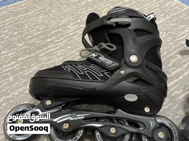 سكيت با اربع عجلات خط واحد