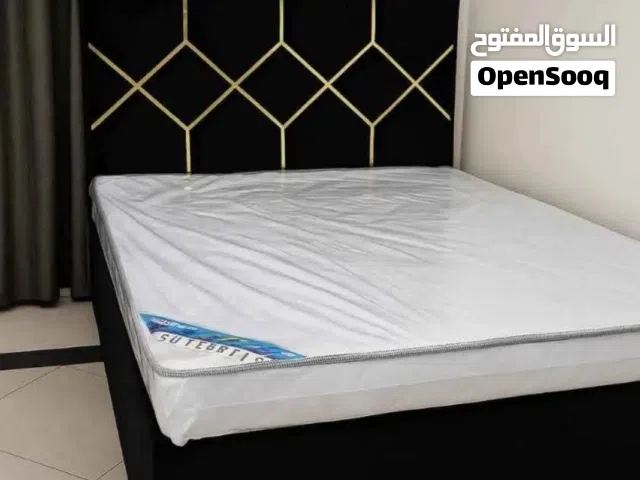 Selling Brand new king size bed with mattress 180×200