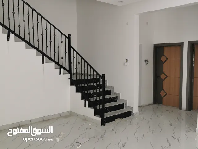 214 m2 4 Bedrooms Villa for Sale in Muscat Quriyat