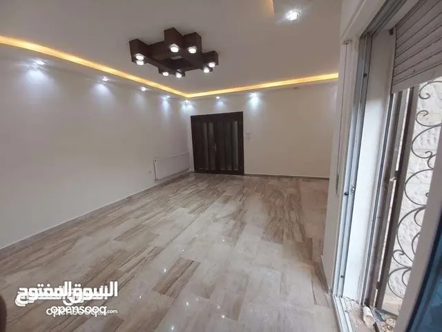 شقة 181متر داخلي، 120خارجي، كراج ومدخل مستقل