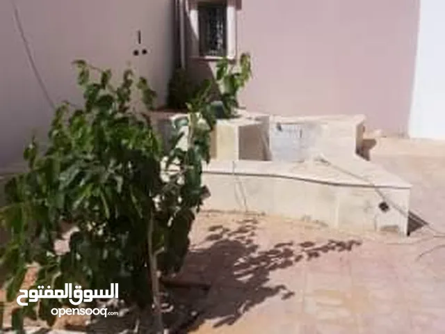 0 m2 4 Bedrooms Townhouse for Sale in Tripoli Espiaa