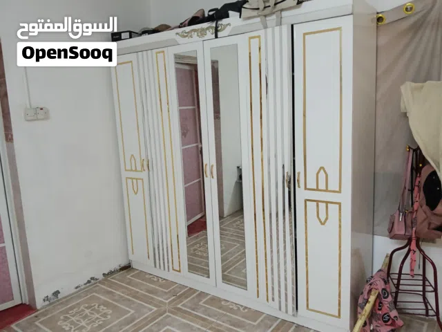 Bed/metres/4dor cabed/ dressing table