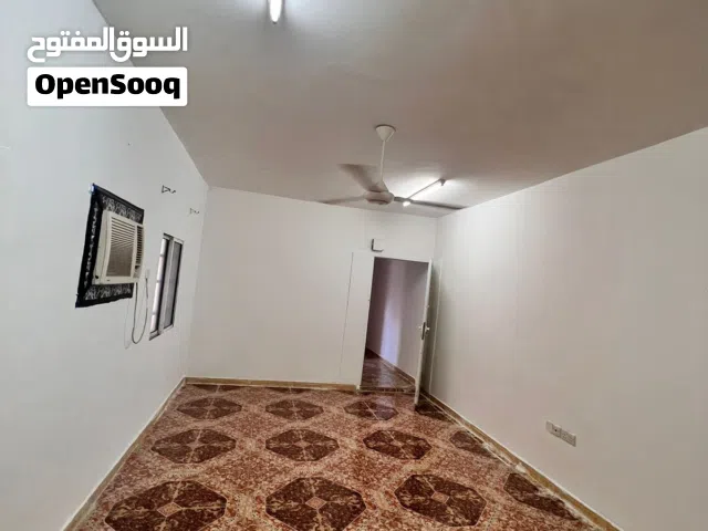 غرفة و مطبخ و حوش للايجار &Room & kitchen yard for rent.