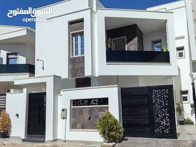 350 m2 2 Bedrooms Villa for Sale in Tripoli Al-Serraj