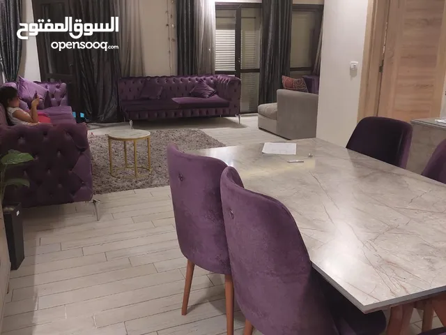 200 m2 4 Bedrooms Apartments for Rent in Giza Sheikh Zayed