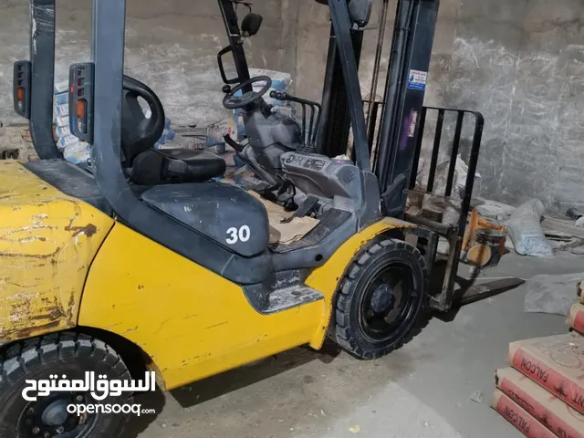 2007 Forklift Lift Equipment in Basra