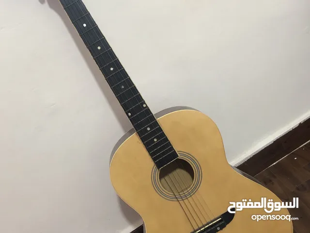 جيتار مستعمل بحالة ممتازة خشب اصلي نوع HONDA