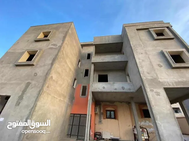 300 m2 2 Bedrooms Townhouse for Sale in Tripoli Alfornaj