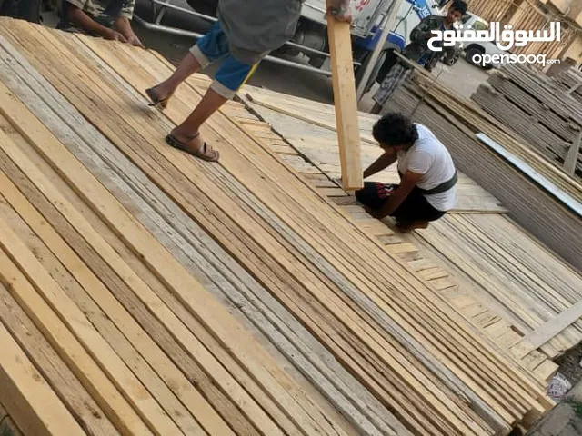 مطلوب اخشاب وجيكات وقمط مستخدم للبيع حق مقاولين