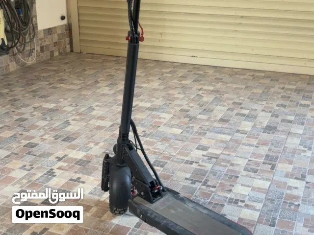 سكوتر كهربائي  سرعته 60  مافي نفسه في البحرين