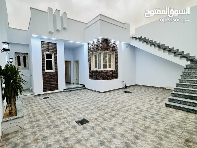 185 m2 3 Bedrooms Townhouse for Sale in Tripoli Khallet Alforjan
