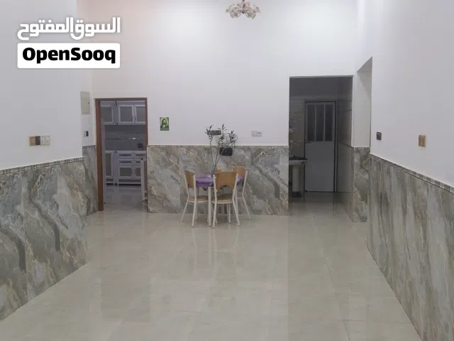 بيت بناء حديث للبيع