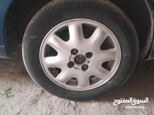 جنطات ألمنيوم مقاس 13بعيد عدد طقمين وجنط مقاس 14 ألمنيوم قريب طقم يعني كل طقم 4 حبات يعني 4 جنطات أل