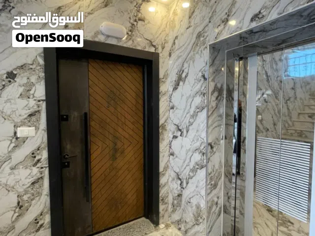 شقة طابق اول مميزة بسعر مغري