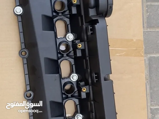 مجموعة من قطع غيار رنج فوج v8 2015