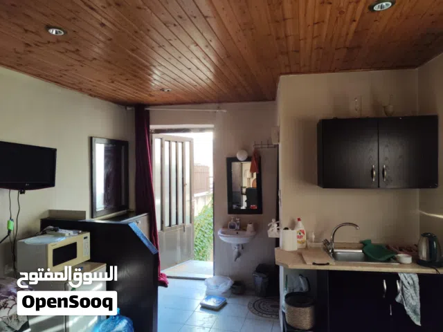 استوديو للايجار لشخص واحد طالبة او موظفة
