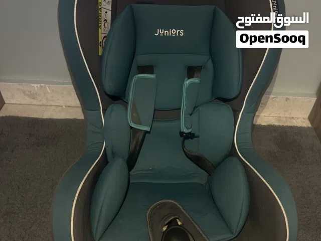 مقعد سيارة للأطفال بحالة ممتازة