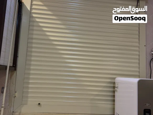 شباك شتر رول يدوي