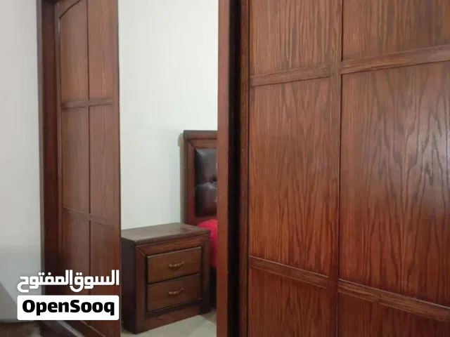 غرفة نوم كبيرة خشب زان