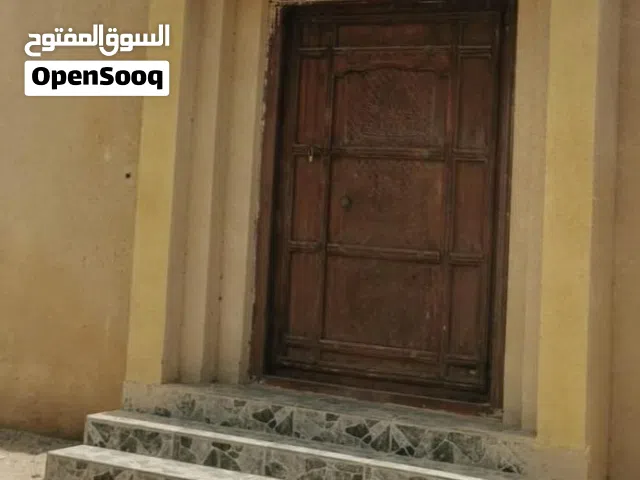200 m2 2 Bedrooms Townhouse for Rent in Al Sharqiya Ja'alan Bani Bu Ali