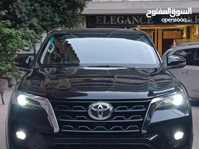 تويوتا فورتشنر 2023 للايجار داخل مصر