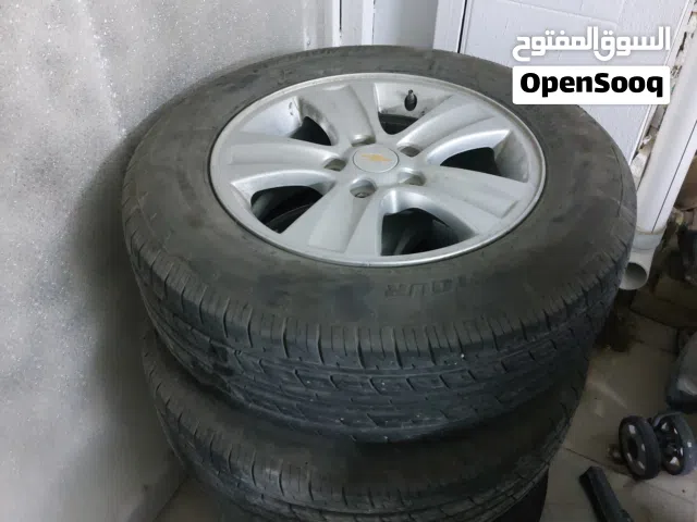 تخم ويل 16 مع اطارات مقاس 215/65/R16 اطارات استخدام 8 اشهر فقط .