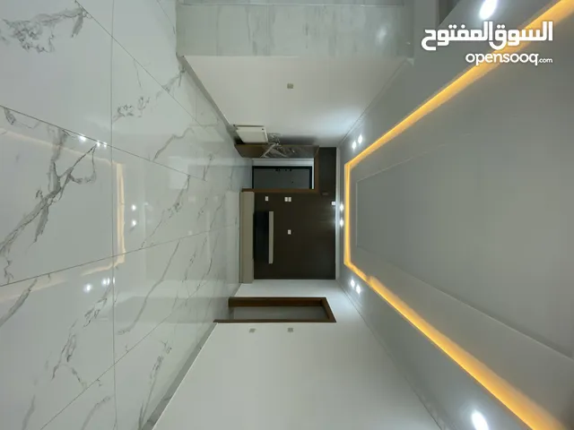 شقة مميزة للبيع تدفئه مركزية