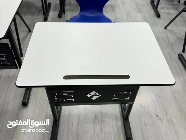 طاولة وكرسي مدرسي