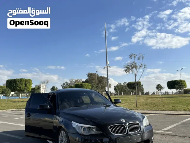 B M Wالوصف