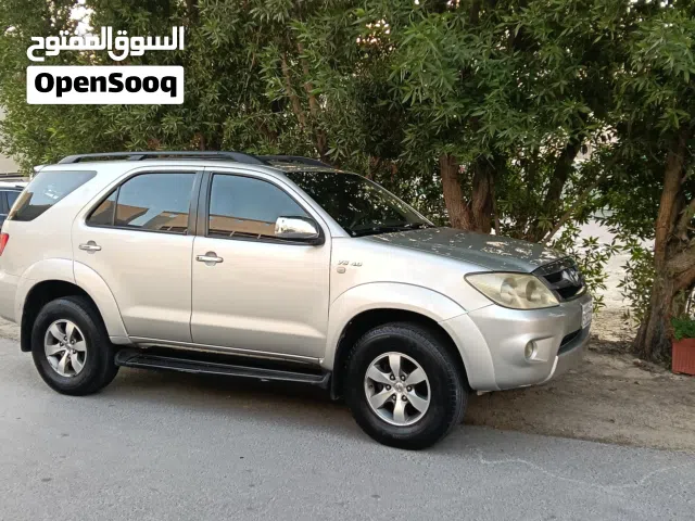 تويوتا فورتشنر للبيع 2006 بحالة ممتازة جداً