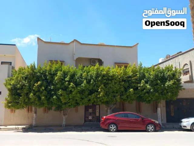 1000 m2 More than 6 bedrooms Villa for Rent in Tripoli Al-Nofliyen