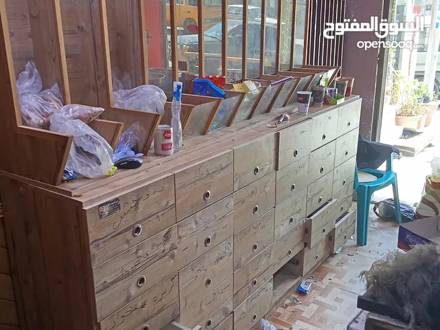 عدد محمص رفوف وطولات خشب وبترينه