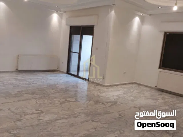 بإطلالة مفتوحة وتشطيبات راقية شقة طابق ثاني 185م في أجمل مناطق دير غبار/ ref 9999
