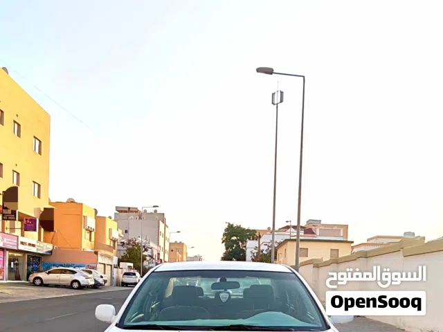 للبيع كامري نظيف ب1200 دينار