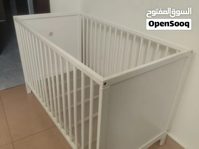 سرير أطفال من ايكيا