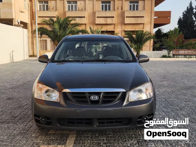2005 كيا سيراتو LX