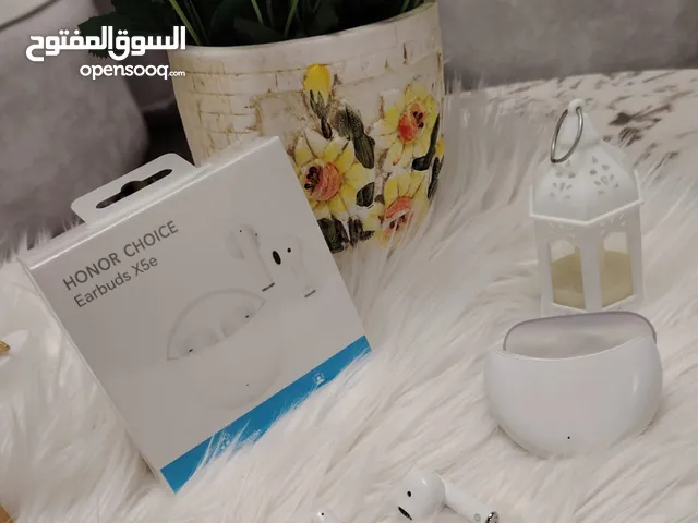 سماعات AirPods