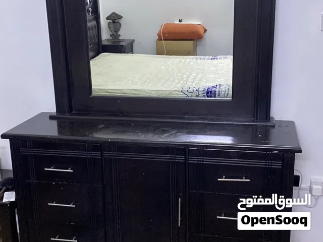 غرفة نوم كاملة كبت خمس ابواب مع خزانة علوية