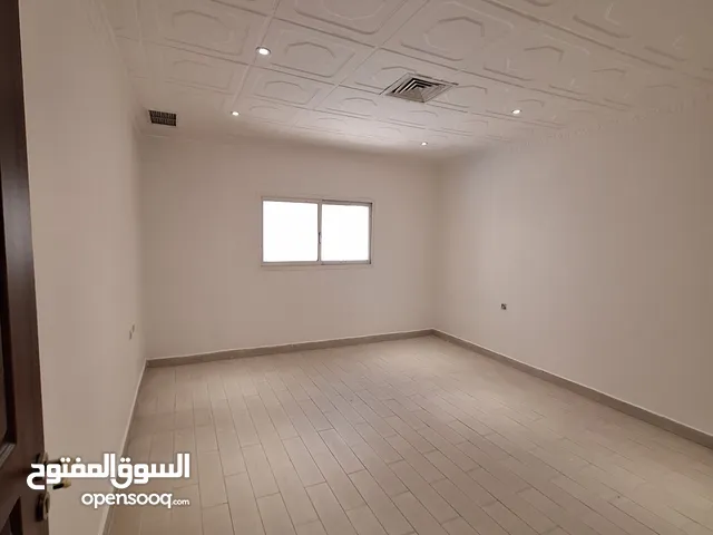 200m2 3 Bedrooms Apartments for Rent in Hawally Salwa