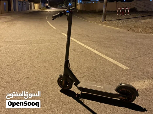 سكوتر للبيع)حجم الكبير)