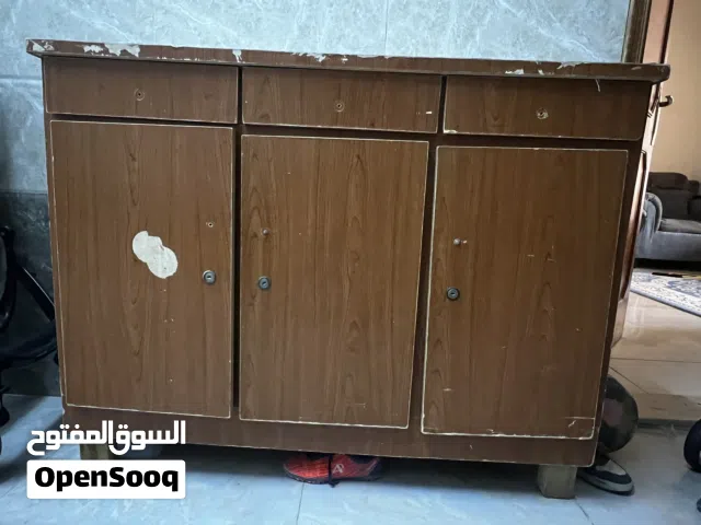 طاولة ب 6 ادراج