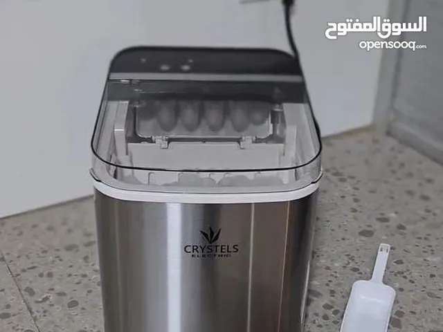 جهاز صانع الثلج السريع والأصلي الحجم الكبير  ماركة كريستال العالمية  انتاج 16 كيلو ثلج في اليوم