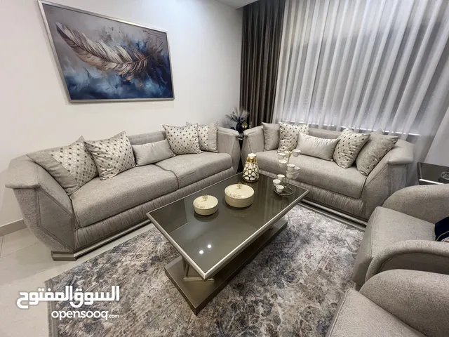 غرفة ضيوف مع سفرة كاملة مع جميع توابعها للبيع