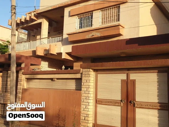 350 m2 More than 6 bedrooms Villa for Rent in Benghazi Downtown